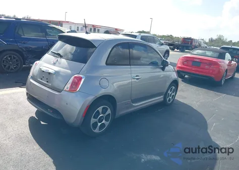 2015 Fiat 500E Battery Electric z USA, uszkodzony, nr VIN 3C3CFFGE3FT732896